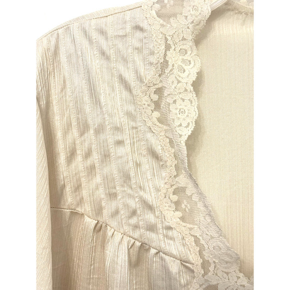 Vintage Nightgown Womens LG Ivory Lace Trim VNeck Short Sleeve Pleated Sleepwear - Picture 5 of 7
